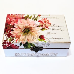 Wooden Keepsake Storage Box, Decoupage jewelry Box, Floral Trinket Box
