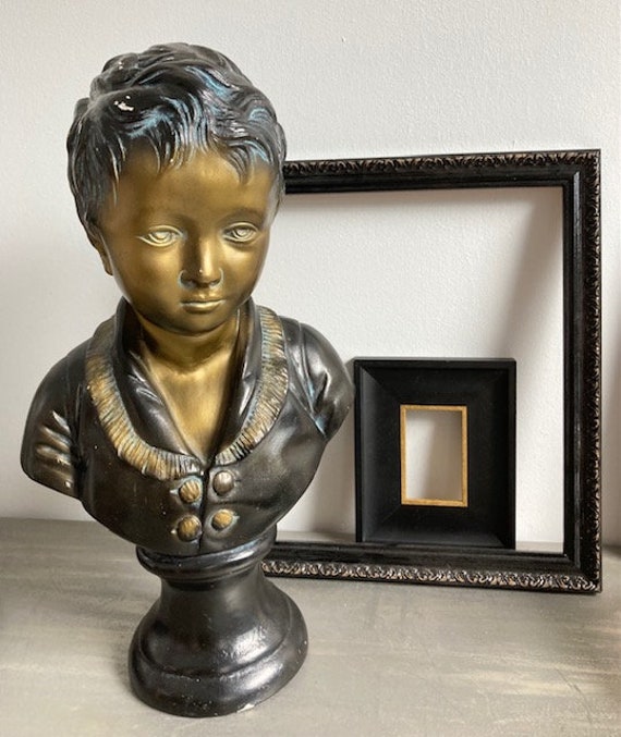Joli Buste Enfant en Plâtre avec Patine Noire et Dorée