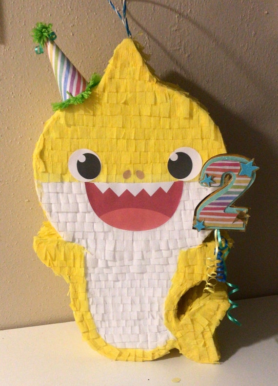 Piñata Grande Feliz Cumpleaños amarilla