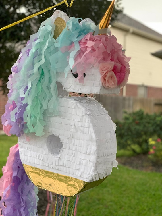 Unicornio 🦄💫💕 . #pinata #piñata #unicorn #unicornio #unicornpinata  #unic…  Piñata de unicornio, Fiestas de cumpleaños unicornio, Decoracion  unicornio cumpleaños