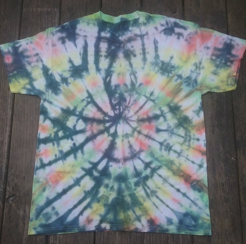 Spider Tie Dye Adult L image 1