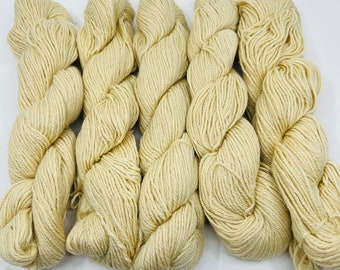 Yarm - Romney wool 3-ply, DK