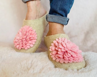 Wool Slippers: Luxury Women's Home Shoes with Pom-Pom Flower