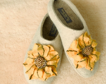 Women's Wool slippers with arch support and handmade sunflower, ready to ship, gift for women, Yellow Flower,  boiled wool scuff slippers