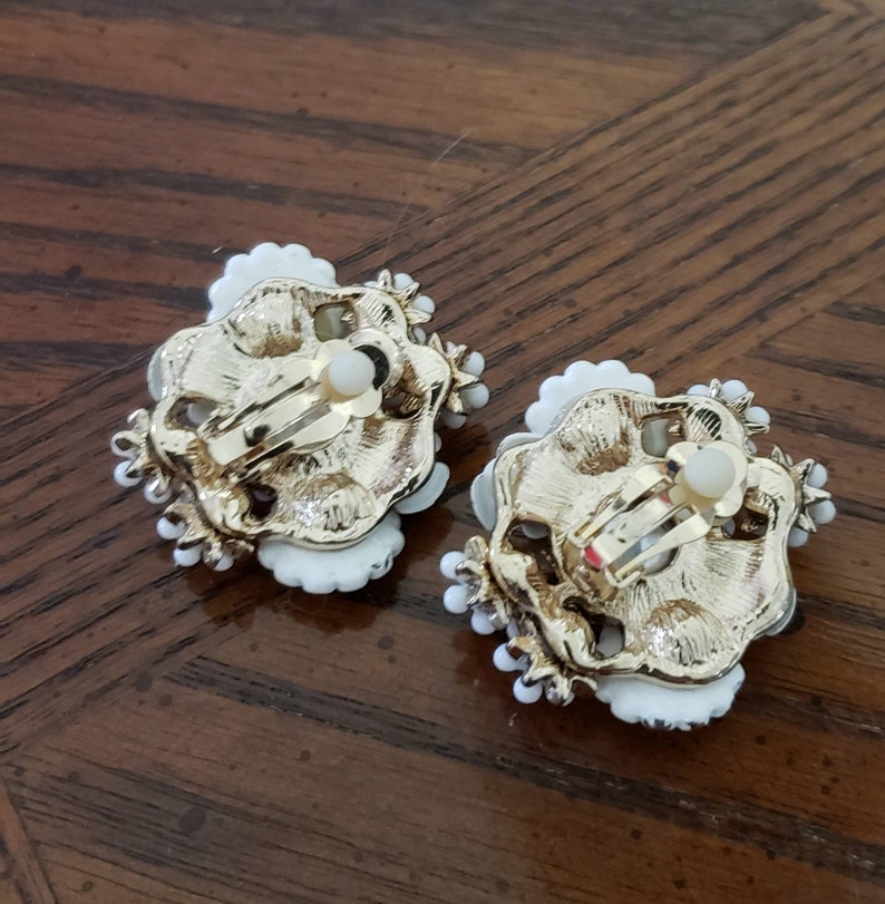 White /& Pink Flower Clusters Earrings