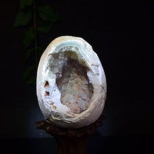 2.96“ Agate Geode Egg With Light Amethyst/Dense small crystals are filled with agate egg/Amethyst geodes 249g/Natural Shape Cornucopia