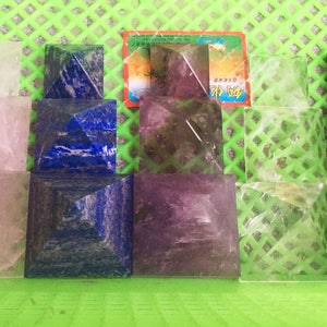 Obsidian Pyramid/Tigers Eye Pyramid/Lapis lazuli Pyramid/Amethyst Pyramid/Clear Crystal Pyramid(Size:30mm,40mm,50mm,60mm,70mm,Custom Size)