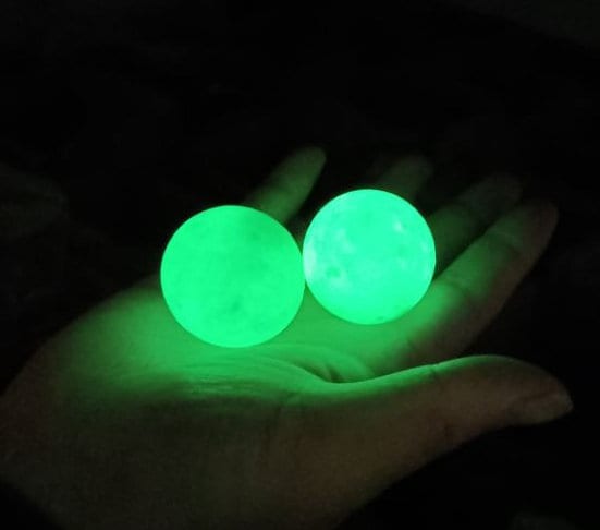 人工夜光石、人工夜光石、夜光真珠、蛍光石、装飾石、発光球 35-40 mm