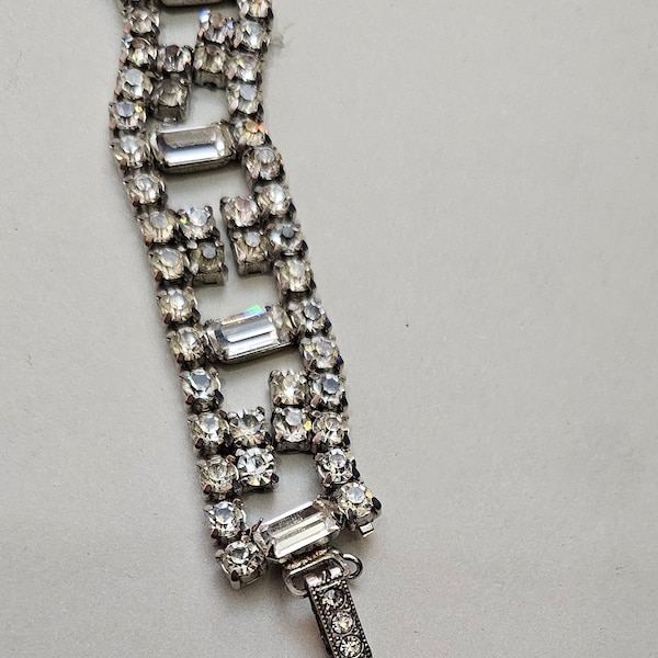 Vintage Signed Garne Jewelry Rhinestone Bracelet