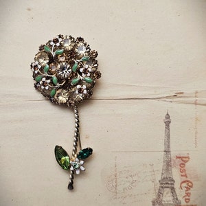 Vintage Weiss Rhinestone and Enamel Flower Brooch