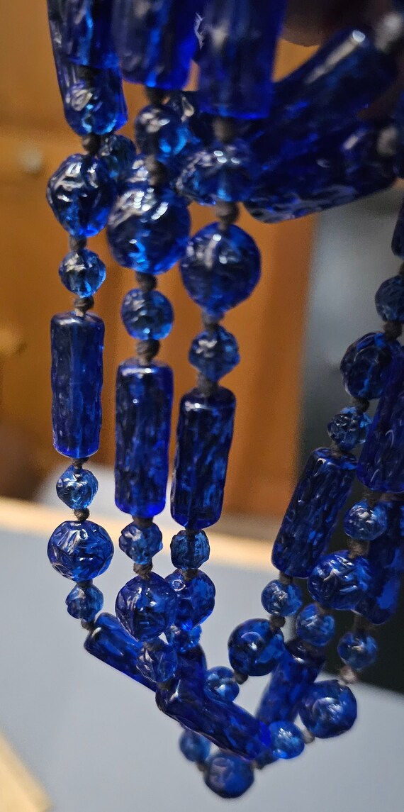 Vintage Chinese Cobalt Blue Glass Molded knotted … - image 4