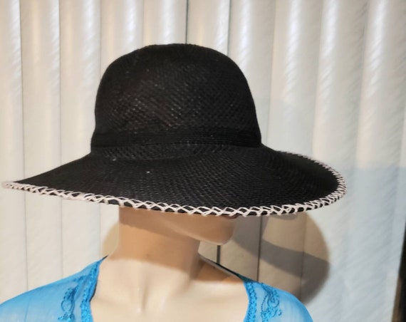 Black Wide Brimmed Fedora Hat - image 3