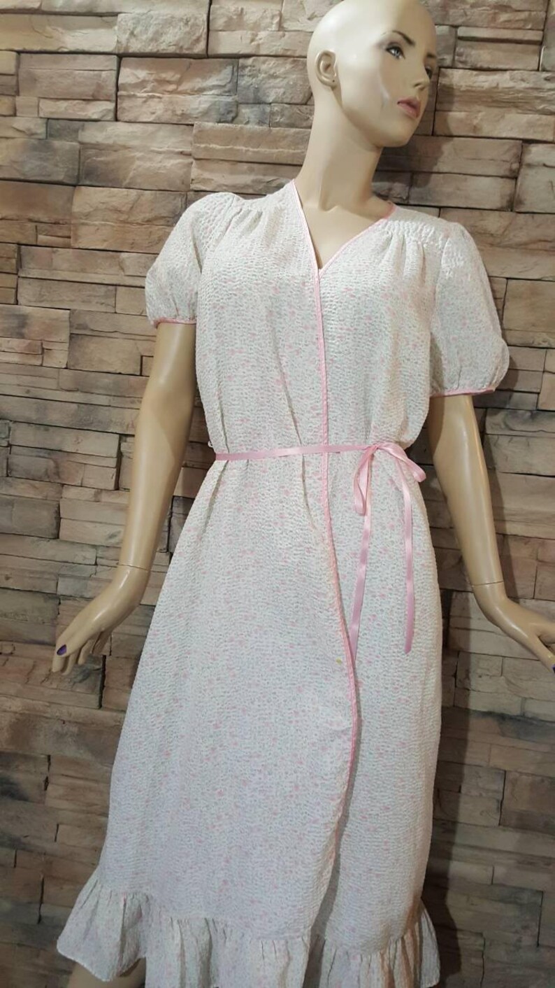 Nightgown and robeloose fit nightie set