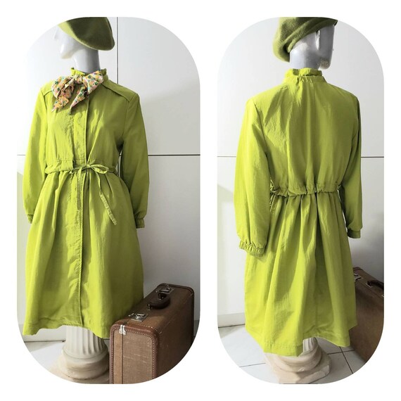 Light Olive Green Vintage Trench Coat With Scarf