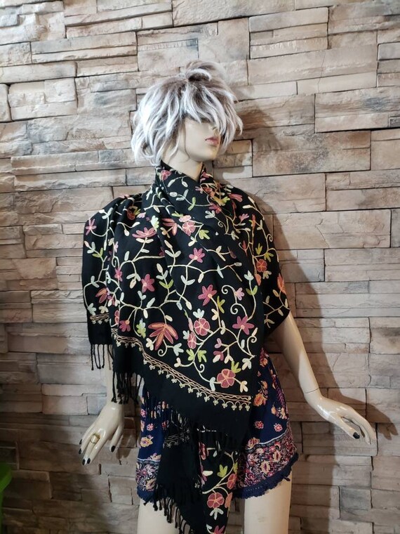 Floral embroidered black stole