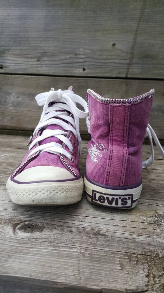 pink levis shoes