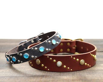 Leren hondenhalsband met gesp: volnerf, handgemaakt (quasarpatroon)