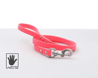 Correa impermeable para perros rosa neón: biotano, fácil de limpiar, hecha a mano en EE. UU.