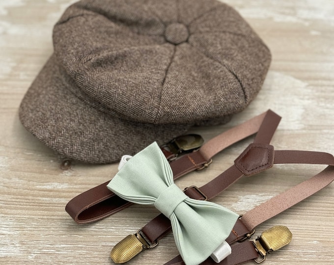 Tweed Newsboy Cap, Skinny Leather Suspenders, Dusty Sage Bow Tie, Ring Bearer Outfit, Cake Smash Outfit, Page Boy Cap, Wedding Set
