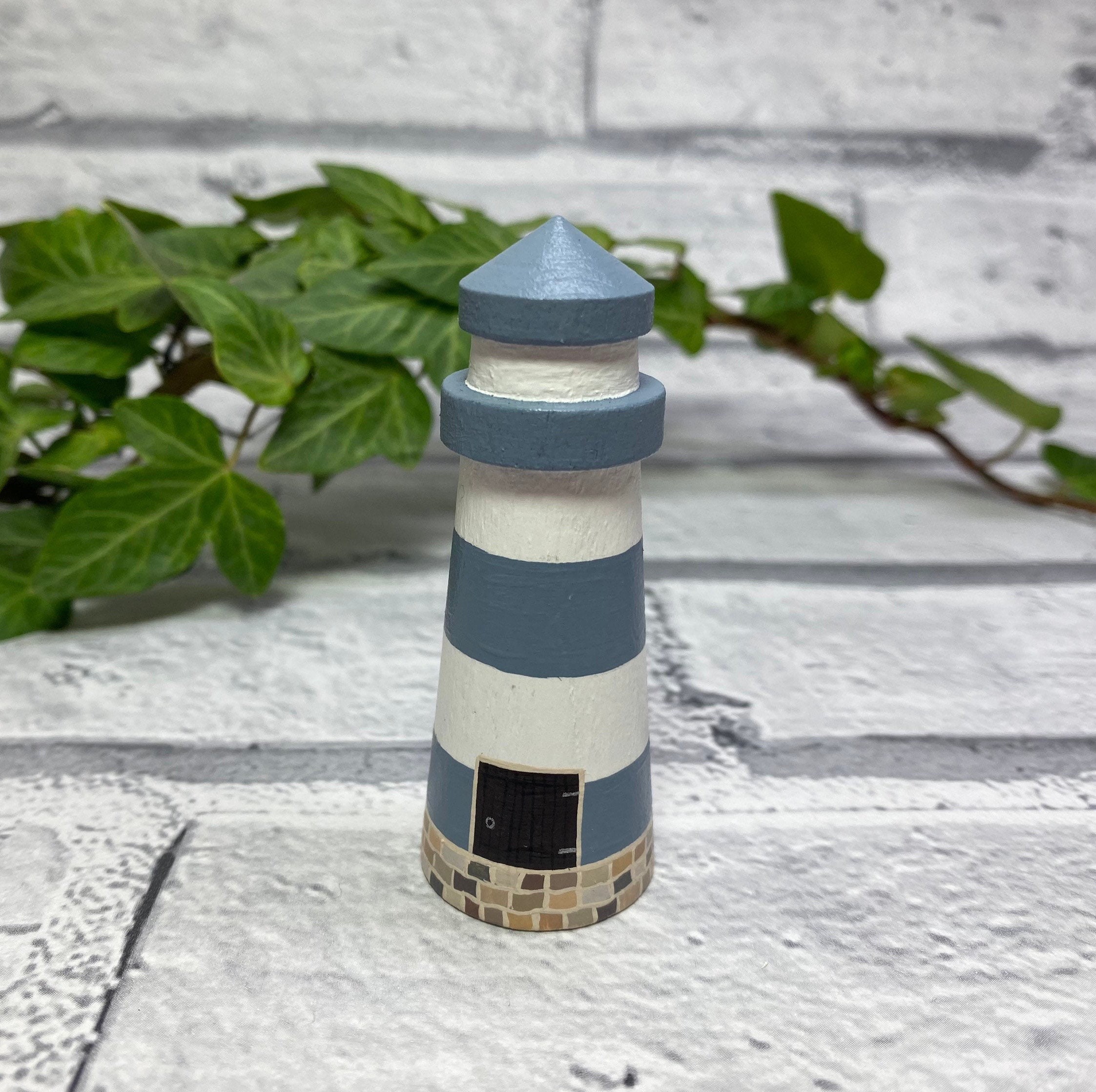 Miniature Nautical Lighthouse With Seashells – Touch Of Nature Fairy Garden Decor