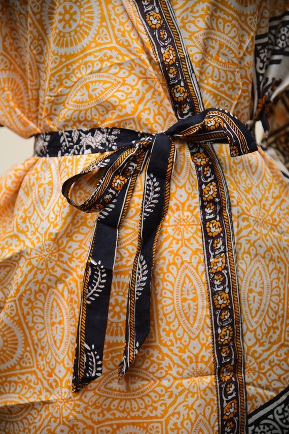 Vintage Silk KIMONO orange and black floral Coat … - image 4