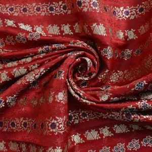 Vintage Satin Saree 100% Pure Silk Banarasi Sari Red Hand Woven Heavy Brocade Weave 5 Yard Indian Craft Fabric. image 10