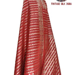 Vintage Satin Saree 100% Pure Silk Banarasi Sari Red Hand Woven Heavy Brocade Weave 5 Yard Indian Craft Fabric. image 7