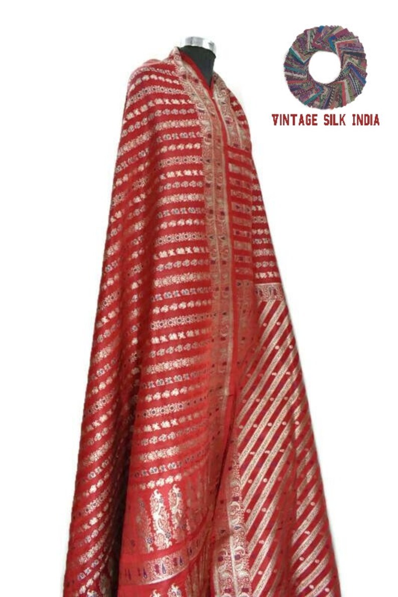 Vintage Satin Saree 100% Pure Silk Banarasi Sari Red Hand Woven Heavy Brocade Weave 5 Yard Indian Craft Fabric. image 7
