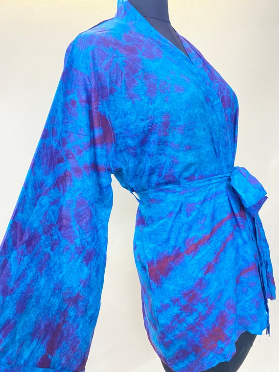 Ocean Breeze Elegance: Women's Tie-Dye Beach Kimo… - image 3