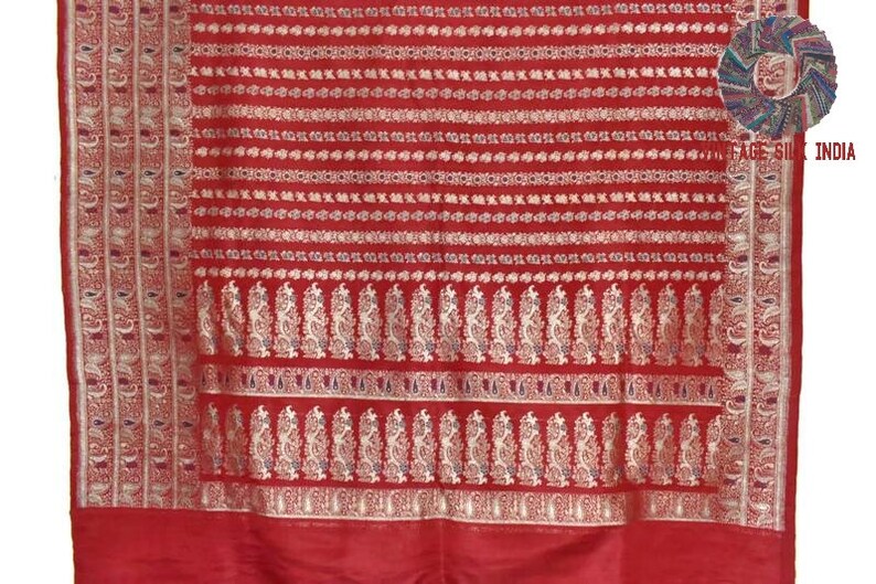 Vintage Satin Saree 100% Pure Silk Banarasi Sari Red Hand Woven Heavy Brocade Weave 5 Yard Indian Craft Fabric. image 3