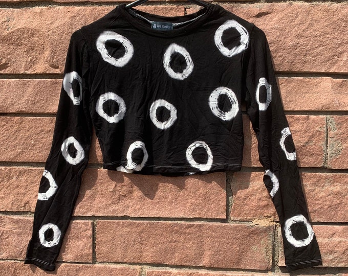 Phish donut long sleeve crop top