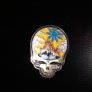 Grateful Dead Stealie fire on the mountain pin