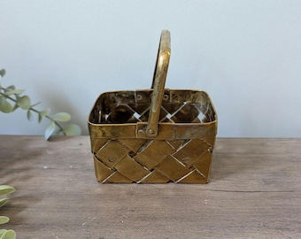 Vintage Brass Basket woven with handle / Small planters pot