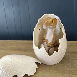 Vintage Jurassic Park Toy T-Rex Baby, Egg Hatchlings Injured, Gift Jurassic Park Toys, Dinosaurs The Lost World Tyrannosaurus Rex Trex Eggs