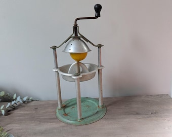 Vintage Kitchen “Handy Andy Juice Extractor” Juicer