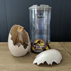 Jurassic Park Toy T-Rex Baby in Egg, Hatchlings Gift, Original Jurassic Park Toys, The Lost World Tyrannosaurus Rex JP56 Trex / Gift for him