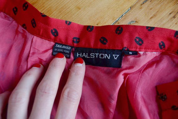 1980s Vintage Halston V Tomato Logo Print Separat… - image 7