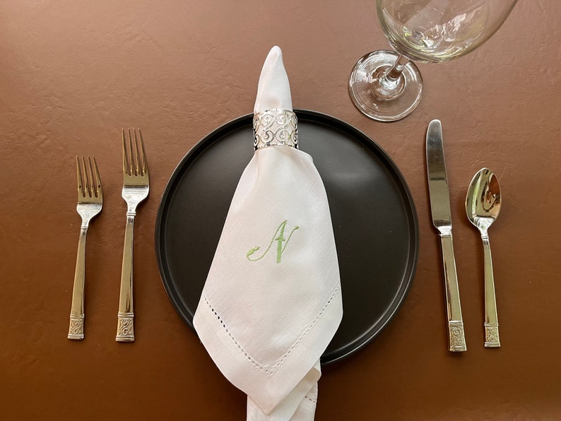 6, Monogrammed, Embroidered, Personalized Cloth White Napkins. Set of 6