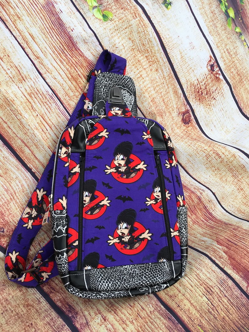 Mistress of the Dark Elvira Park Hopper Speedwell Side Sling Bag