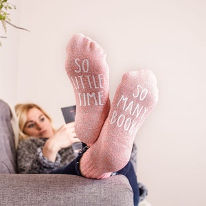 Book Lover Socks: &quot;So Many Books, So Little Time&quot; Funny Novelty Socks for Readers