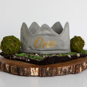 First Birthday Gray Crown. 1st Birthday Knit Crown for Baby Boy. Personalized Crown. Wild one Crown. Wild Rumpus Crown. Mr Onederful Crown.