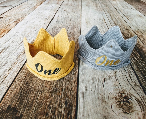 knit birthday crown