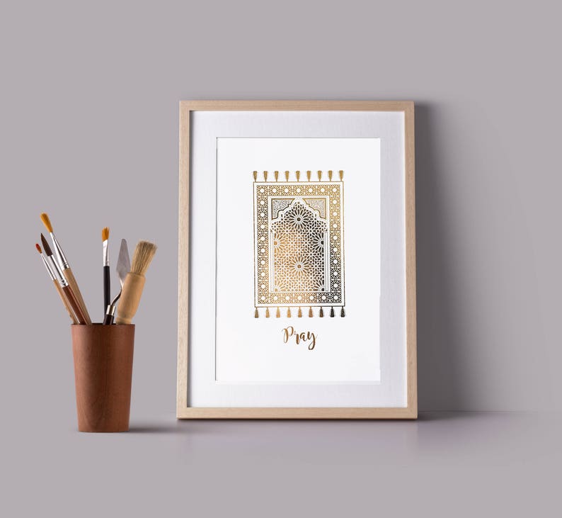 Pray : Gold Foil Islamic Wall Art image 1