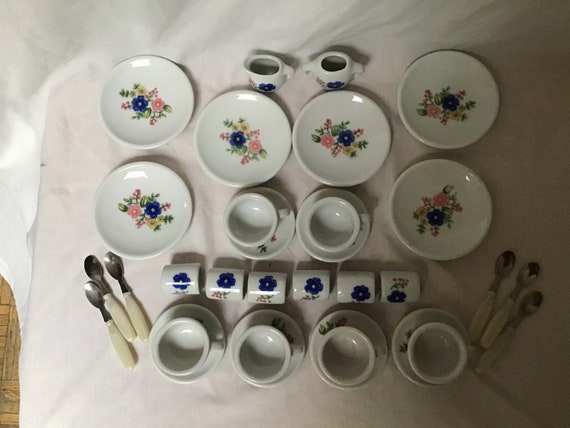 Barbie dinnerware sale set