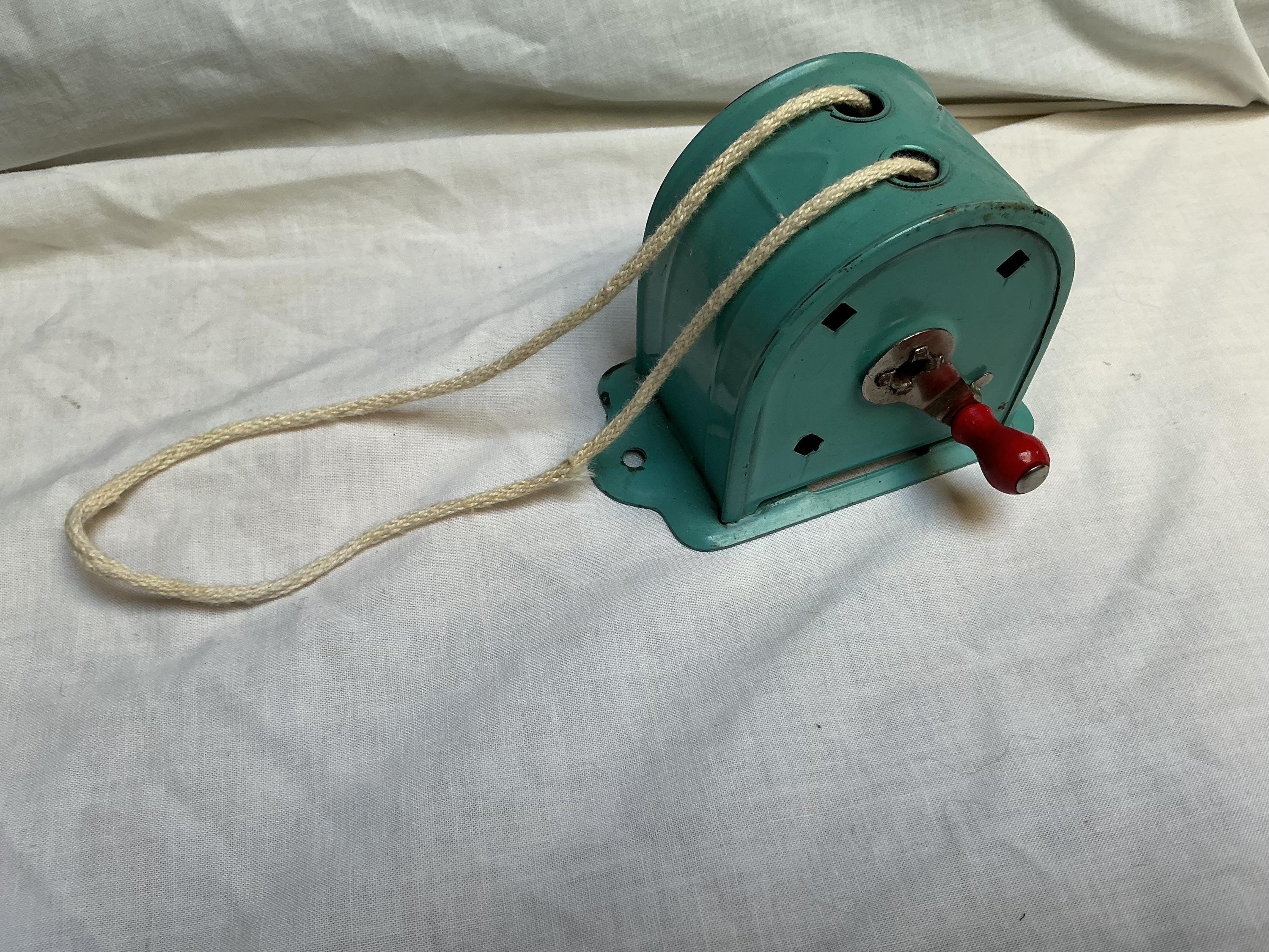 Vintage Retractable Clothesline - Etsy Canada