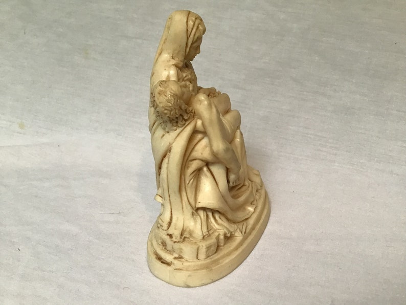 Vintage Pieta Michelangelo Pieta Resin Statue image 4