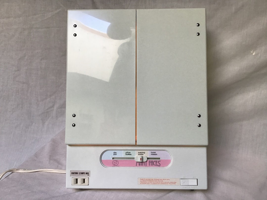 Vintage Make up Mirror With Lights Make up Applicator Etsy