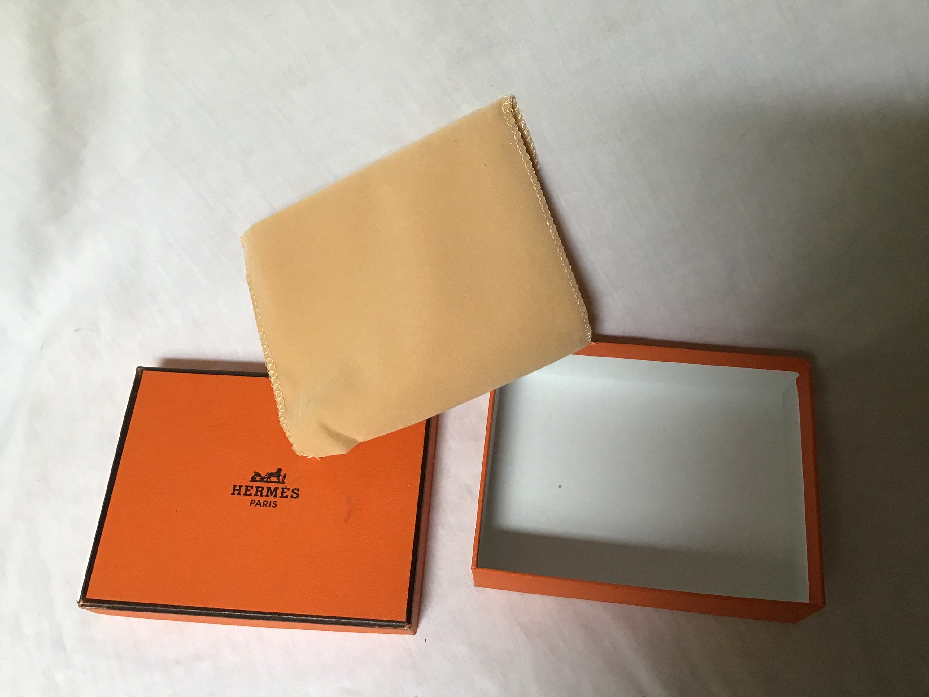 Authentic Hermes Ettuart GM Pouch Felt Orange Fittings Playing Card Ca –  Paris Station Shop