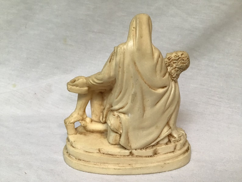 Vintage Pieta Michelangelo Pieta Resin Statue image 5