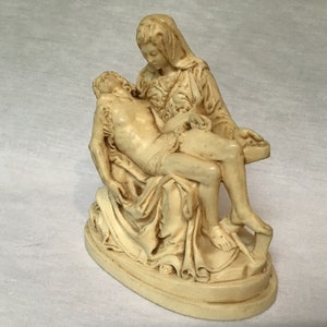 Vintage Pieta Michelangelo Pieta Resin Statue image 3